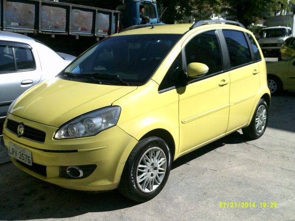 Fiat Idea Attractive 1.4 2011 - Completo + GNV - 2011